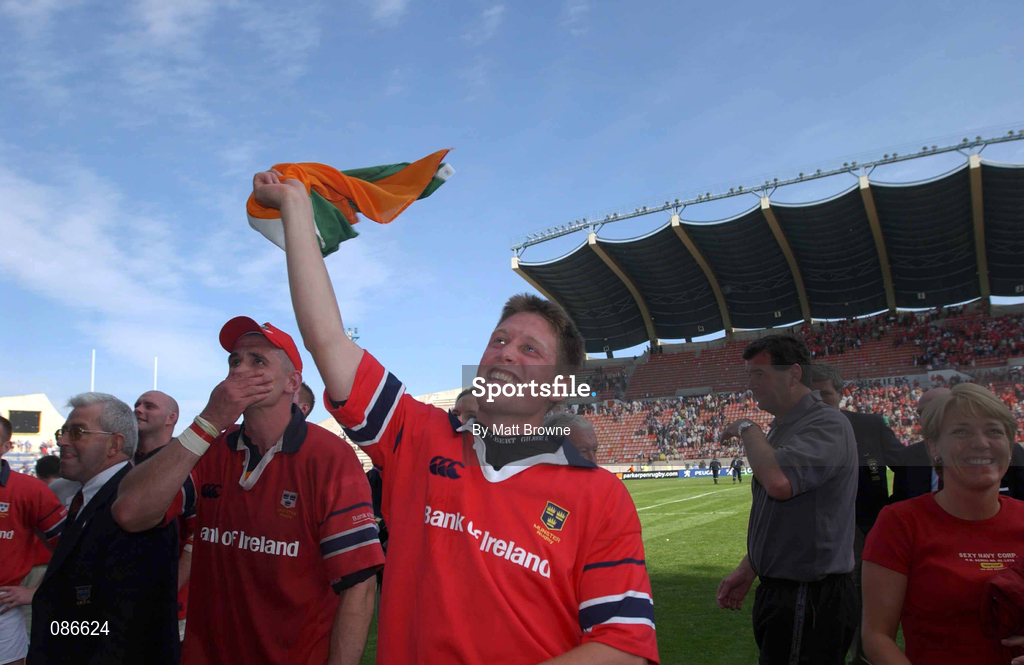 27 April 2002; Ronan O'Gara of Munster celebrates after the Heineken European Cup Semi-Final match between Castres and Munster at Stade de la Mediterranie in Beziers, France. Photo by Matt Browne/Sportsfile