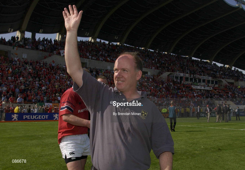 27 April 2002; Munster head coach Declan Kidney celebrates after the Heineken European Cup Semi-Final match between Castres and Munster at Stade de la Mediterranie in Beziers, France. Photo by Brendan Moran/Sportsfile