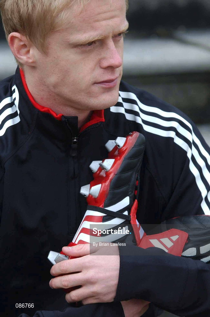 29 April 2002; Republic of Ireland International Damien Duff at the launch of The adidas Predator Mania football boot at The Radisson Hotel in Dublin. Photo by Brian Lawless/Sportsfile