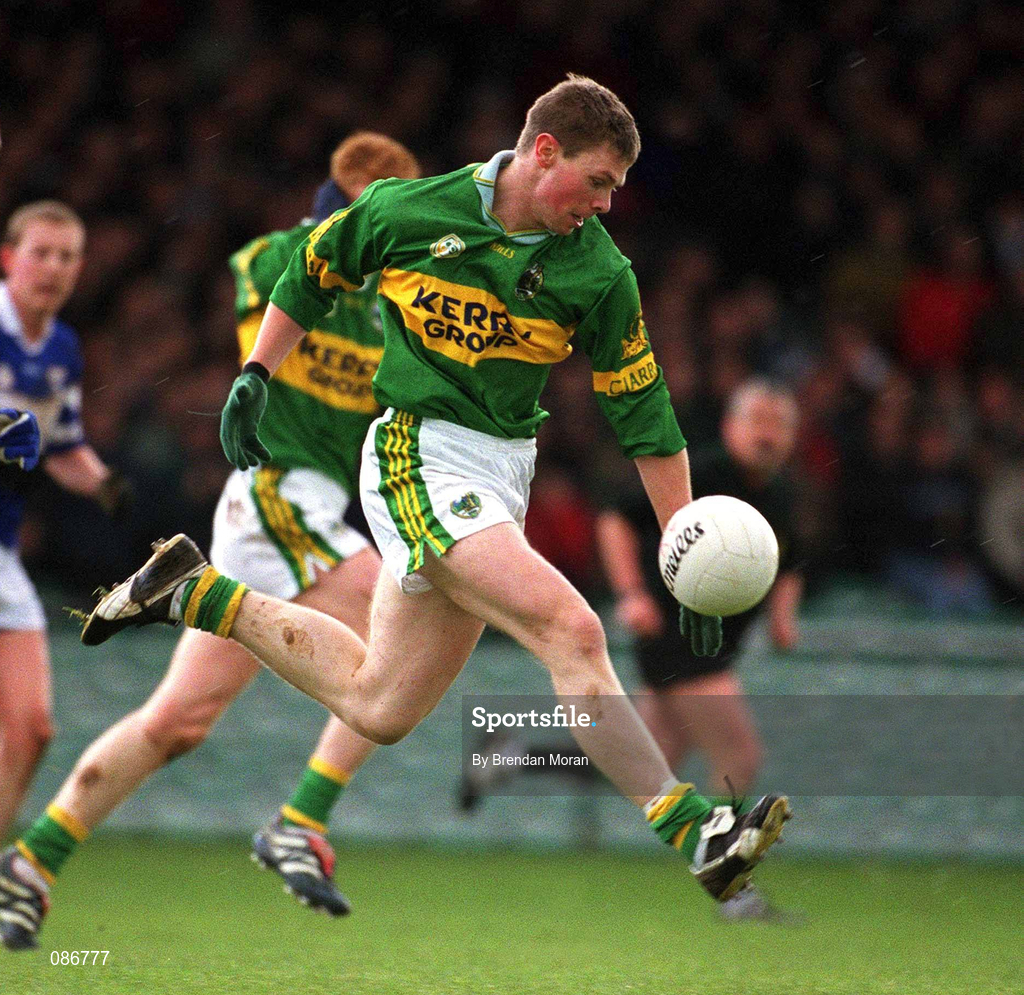 28 April 2002; Tomás Ó Sé of Kerry during the Allianz National Football League Division 2 Final match between Kerry and Laois at the Gaelic Grounds in Limerick. Photo by Brendan Moran/Sportsfile