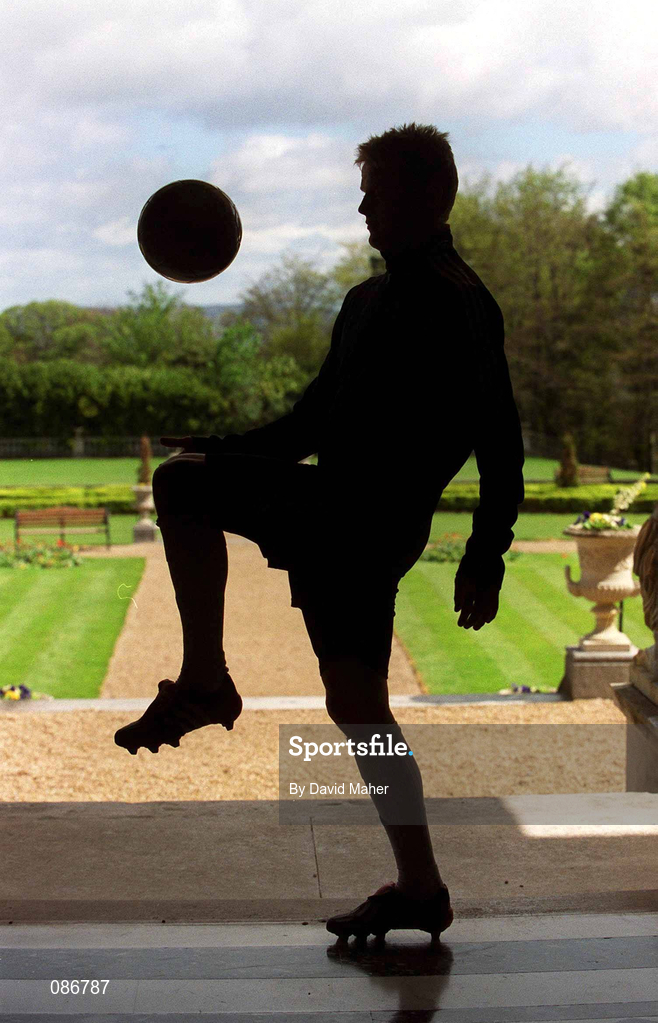 29 April 2002; Republic of Ireland International Damien Duff at the launch of The adidas Predator Mania football boot at The Radisson Hotel in Dublin. Photo by David Maher/Sportsfile