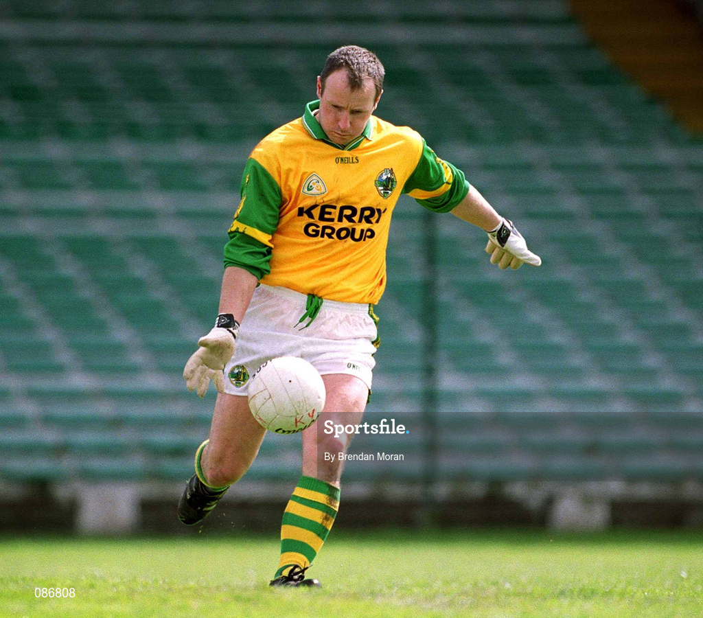 28 April 2002; Kerry goalkeeper Declan O'Keefe during the Allianz National Football League Division 2 Final match between Kerry and Laois at the Gaelic Grounds in Limerick. Photo by Brendan Moran/Sportsfile