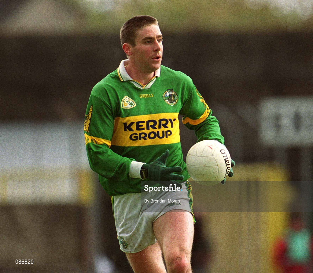 28 April 2002; Darragh Ó Sé of Kerry during the Allianz National Football League Division 2 Final match between Kerry and Laois at the Gaelic Grounds in Limerick. Photo by Brendan Moran/Sportsfile
