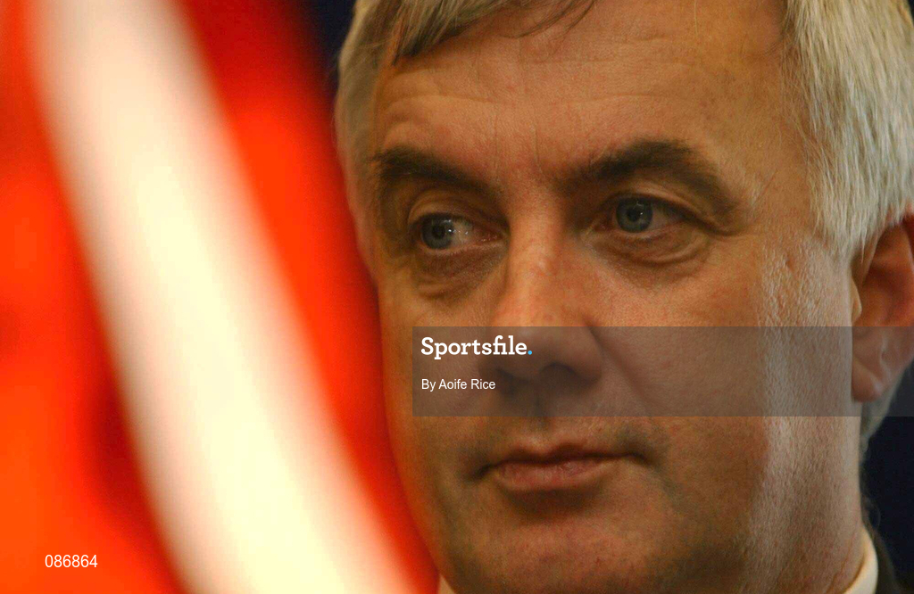 30 April 2002; Cork manager Bertie Óg Murphy speaking at a press conference at the Jurys Hotel in Dublin ahead of the Allianz National Hurling League Final between Kilkenny and Cork. Photo by Aoife Rice/Sportsfile