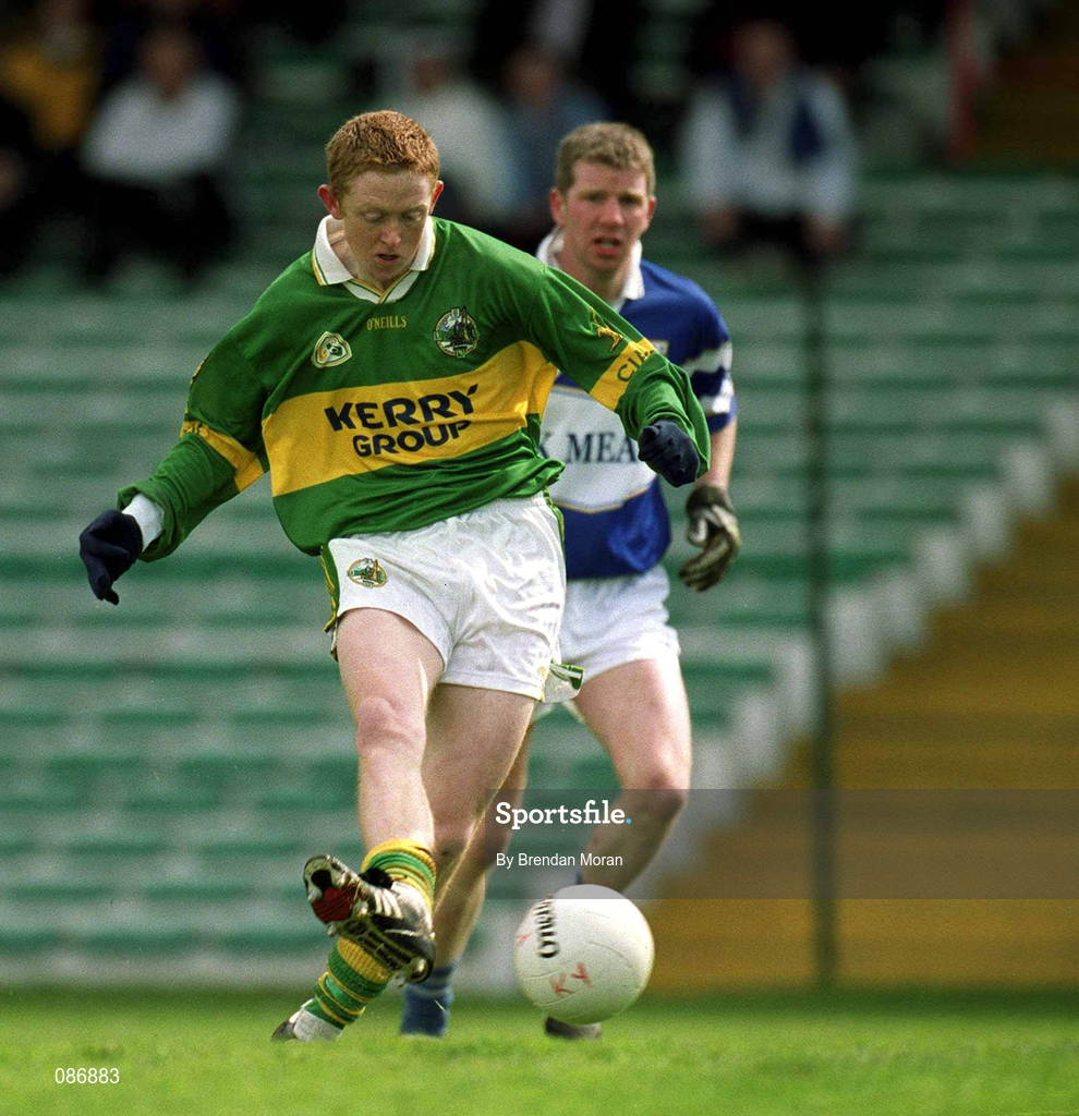28 April 2002; Colm Cooper of Kerry during the Allianz National Football League Division 2 Final match between Kerry and Laois at the Gaelic Grounds in Limerick. Photo by Brendan Moran/Sportsfile