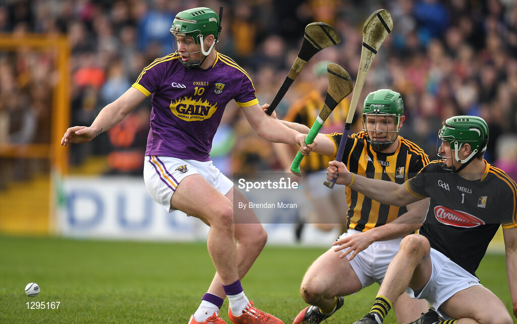 2 April 2017; Conor McDonald of Wexford has a goal chance blocked by Kilkenny goalkeeper Eóin Murphy and Paul Murphy during the Allianz Hurling League Division 1 Quarter-Final match between Kilkenny and Wexford at Nowlan Park in Kilkenny. Photo by Brendan Moran/Sportsfile
