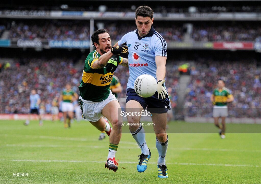 18 September 2011; Bernard Brogan, Dublin, in action against Paul Galvin, Kerry. GAA Football All-Ireland Senior Championship Final, Kerry v Dublin, Croke Park, Dublin. Picture credit: Stephen McCarthy / SPORTSFILE