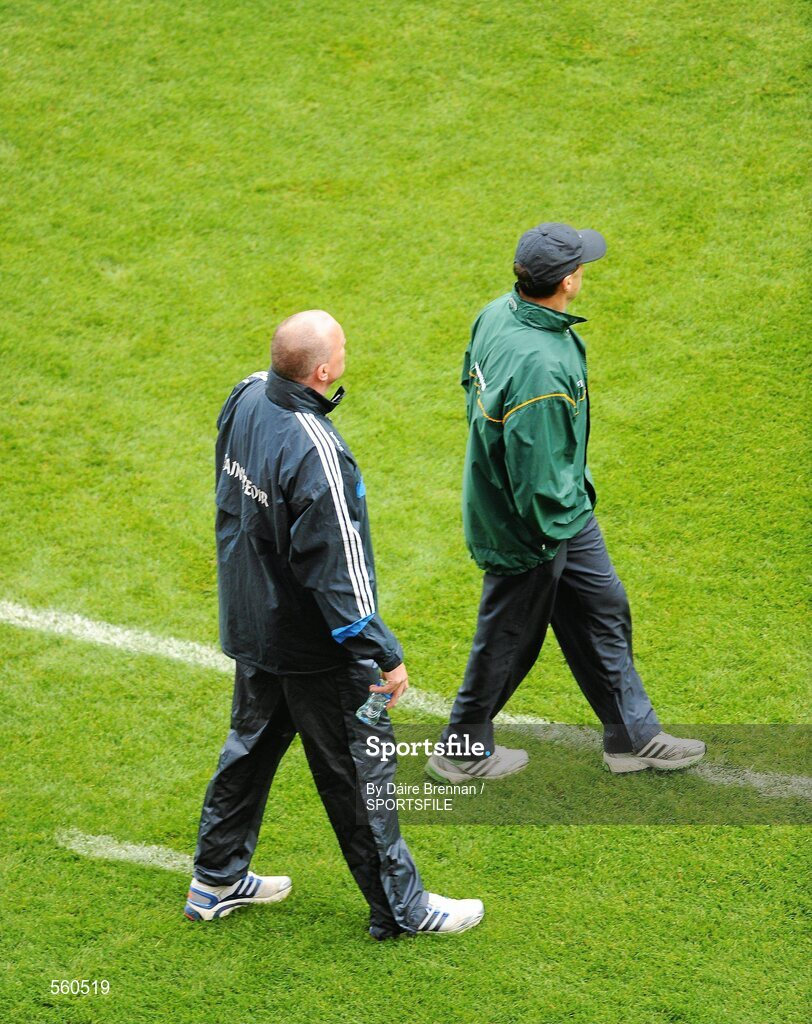 18 September 2011; Dublin manager Pat Gilroy and Kerry manager Jack O'Connor, right, watch the game. GAA Football All-Ireland Senior Championship Final, Kerry v Dublin, Croke Park, Dublin. Picture credit: Dáire Brennan / SPORTSFILE