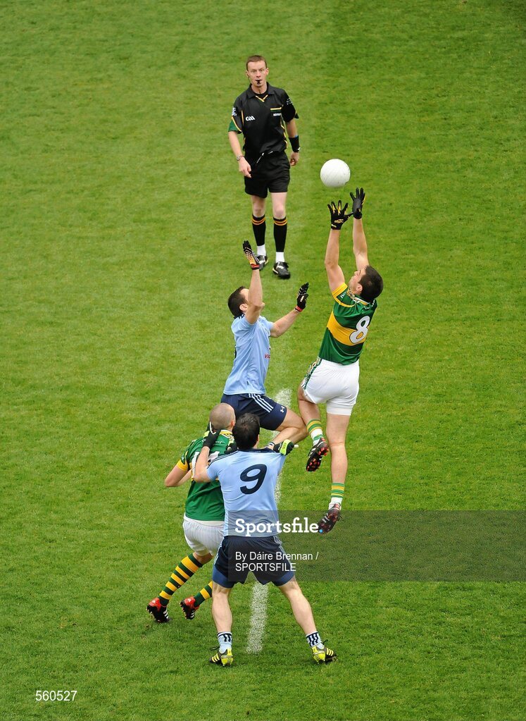 18 September 2011; Anthony Maher, Kerry, wins the throw-in at the start of the match ahead of team-mate Kieran Donaghy, and Denis Bastick, and Michael Darragh MacAuley, 9, Dublin. GAA Football All-Ireland Senior Championship Final, Kerry v Dublin, Croke Park, Dublin. Picture credit: Dáire Brennan / SPORTSFILE