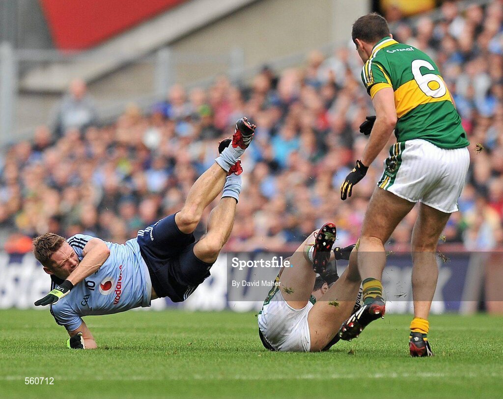 18 September 2011; Paul Flynn, Dublin, in action against Paul Galvin, Kerry. GAA Football All-Ireland Senior Championship Final, Kerry v Dublin, Croke Park, Dublin. Picture credit: David Maher / SPORTSFILE