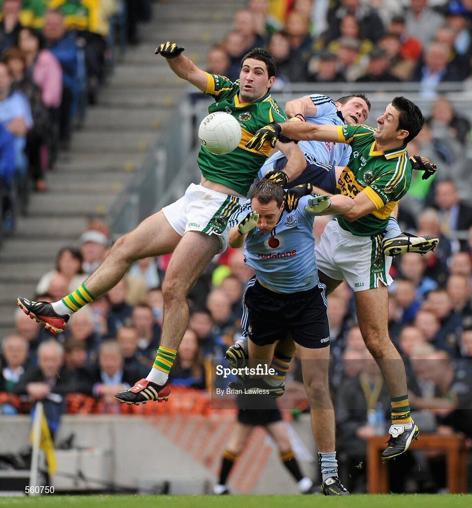 18 September 2011; Bryan Sheehan, left, and Aidan O'Mahony, Kerry, in action against Barry Cahill and Denis Bastick, right, Dublin. GAA Football All-Ireland Senior Championship Final, Kerry v Dublin, Croke Park, Dublin. Picture credit: Brian Lawless / SPORTSFILE