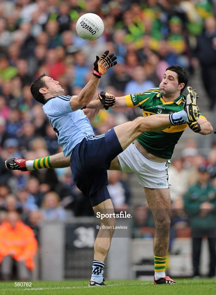 18 September 2011; Denis Bastick, Dublin, in action against Bryan Sheehan, Kerry. GAA Football All-Ireland Senior Championship Final, Kerry v Dublin, Croke Park, Dublin. Picture credit: Brian Lawless / SPORTSFILE