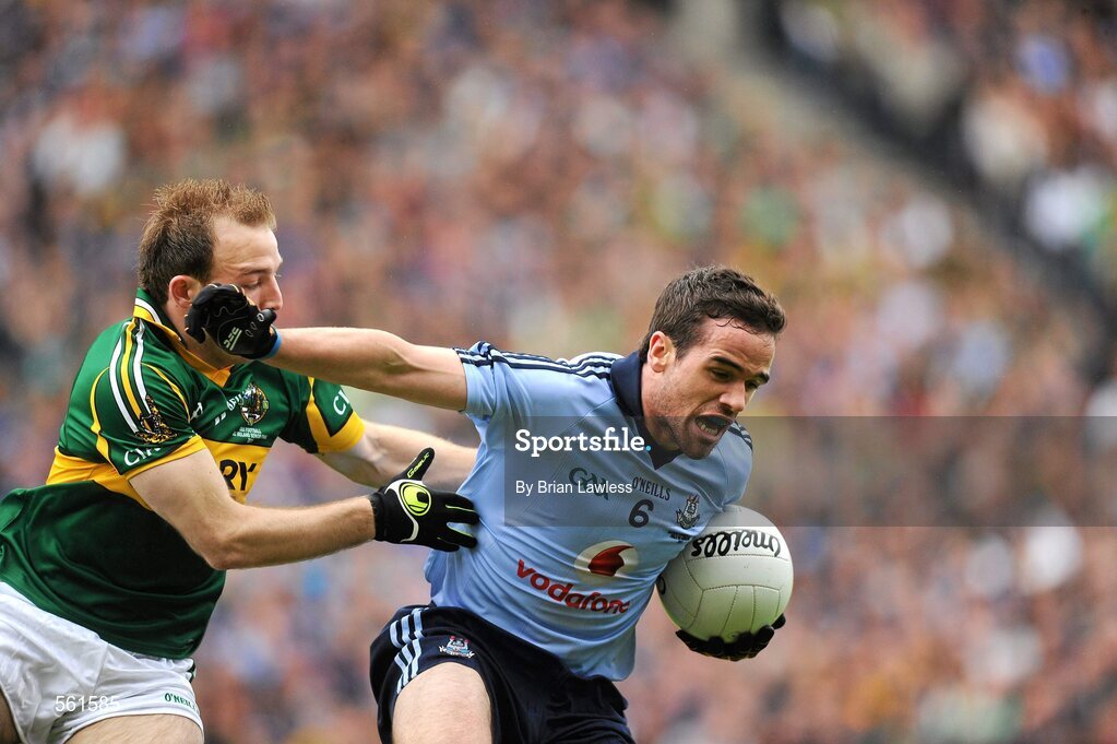 18 September 2011; Ger Brennan, Dublin, in action against Darran O'Sullivan, Kerry. GAA Football All-Ireland Senior Championship Final, Kerry v Dublin, Croke Park, Dublin. Picture credit: Brian Lawless / SPORTSFILE