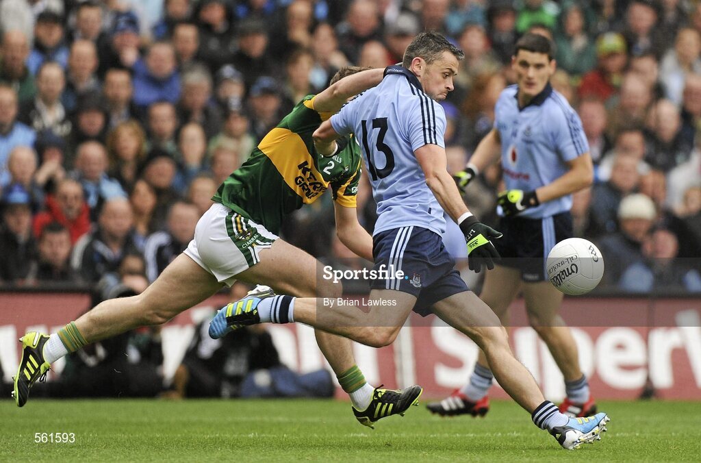 18 September 2011; Alan Brogan, Dublin, in action against Killian Young, Kerry. GAA Football All-Ireland Senior Championship Final, Kerry v Dublin, Croke Park, Dublin. Picture credit: Brian Lawless / SPORTSFILE