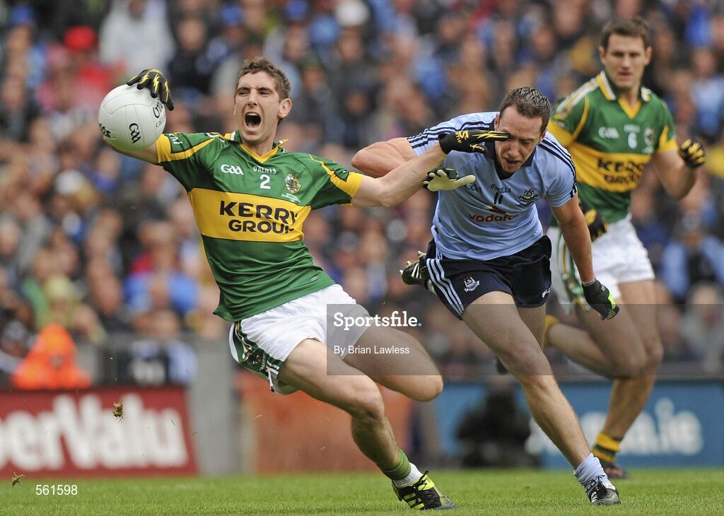 18 September 2011; Killian Young, Kerry, in action against Barry Cahill, Dublin. GAA Football All-Ireland Senior Championship Final, Kerry v Dublin, Croke Park, Dublin. Picture credit: Brian Lawless / SPORTSFILE