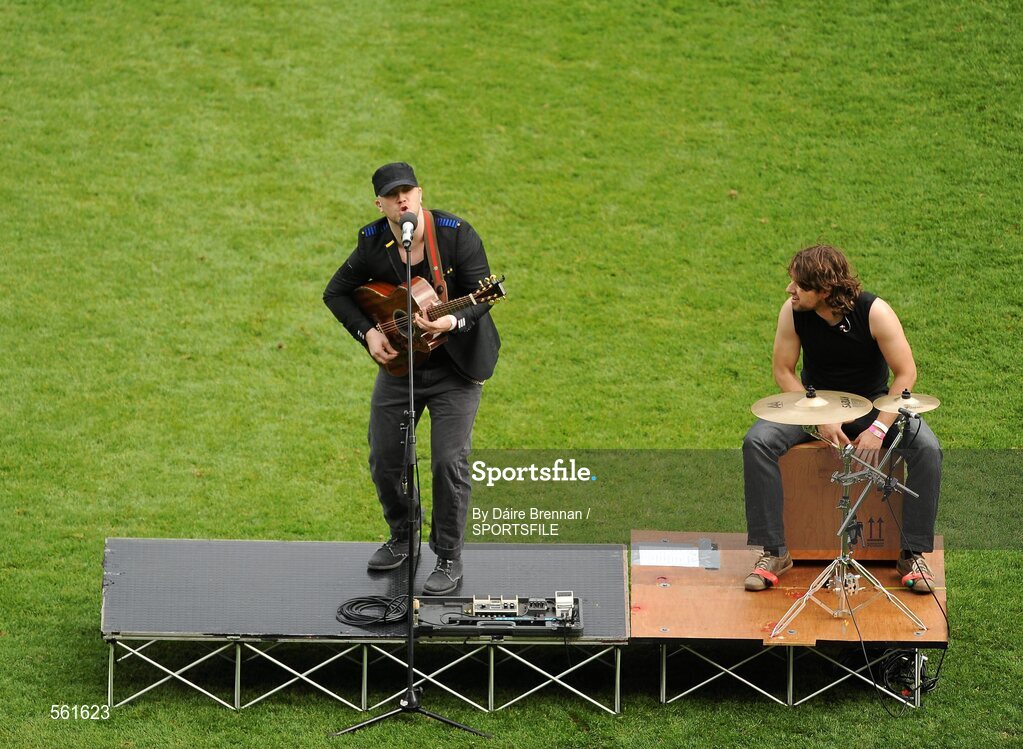 18 September 2011; Ryan Sheridan performs at half-time. GAA Football All-Ireland Senior Championship Final, Kerry v Dublin, Croke Park, Dublin. Picture credit: Dáire Brennan / SPORTSFILE