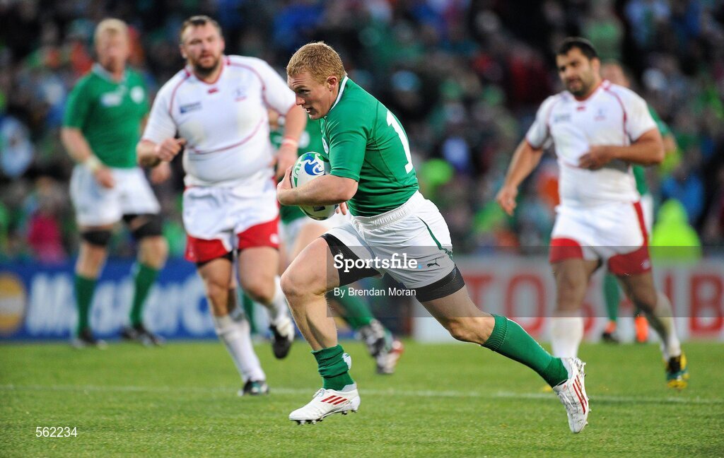 25 September 2011; Keith Earls, Ireland, runs through to score his second, and his side's sixth, try. 2011 Rugby World Cup, Pool C, Ireland v Russia, Rotorua International Stadium, Rotorua, New Zealand. Picture credit: Brendan Moran / SPORTSFILE