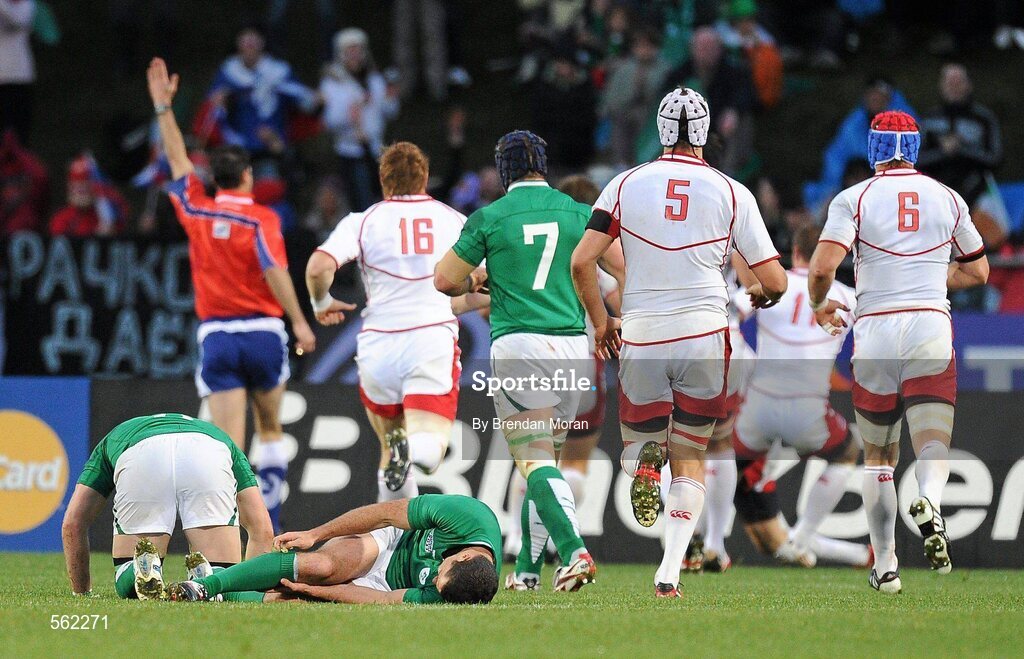 25 September 2011; Ireland full-back Rob Kearney holds his leg as Russia score a try. 2011 Rugby World Cup, Pool C, Ireland v Russia, Rotorua International Stadium, Rotorua, New Zealand. Picture credit: Brendan Moran / SPORTSFILE