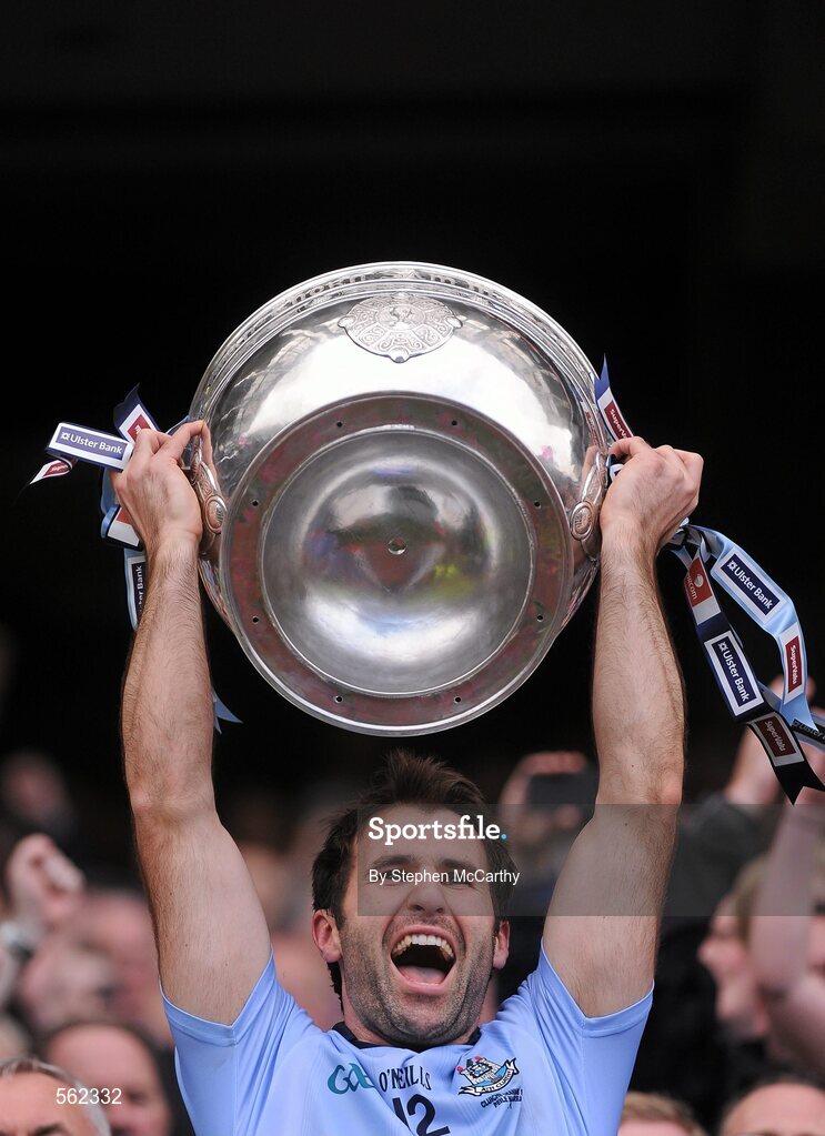 18 September 2011; Dublin captain Bryan Cullen lifts The Sam Maguire Cup. GAA Football All-Ireland Senior Championship Final, Kerry v Dublin, Croke Park, Dublin. Picture credit: Stephen McCarthy / SPORTSFILE
