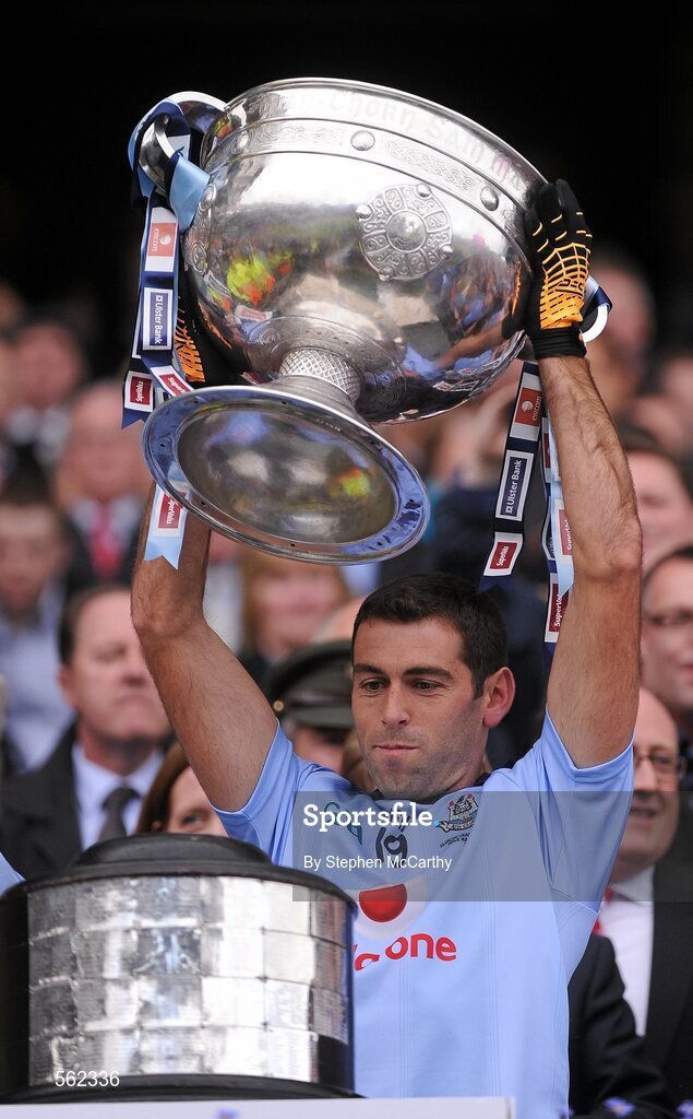 18 September 2011; David Henry, Dublin, lifts The Sam Maguire Cup. GAA Football All-Ireland Senior Championship Final, Kerry v Dublin, Croke Park, Dublin. Picture credit: Stephen McCarthy / SPORTSFILE