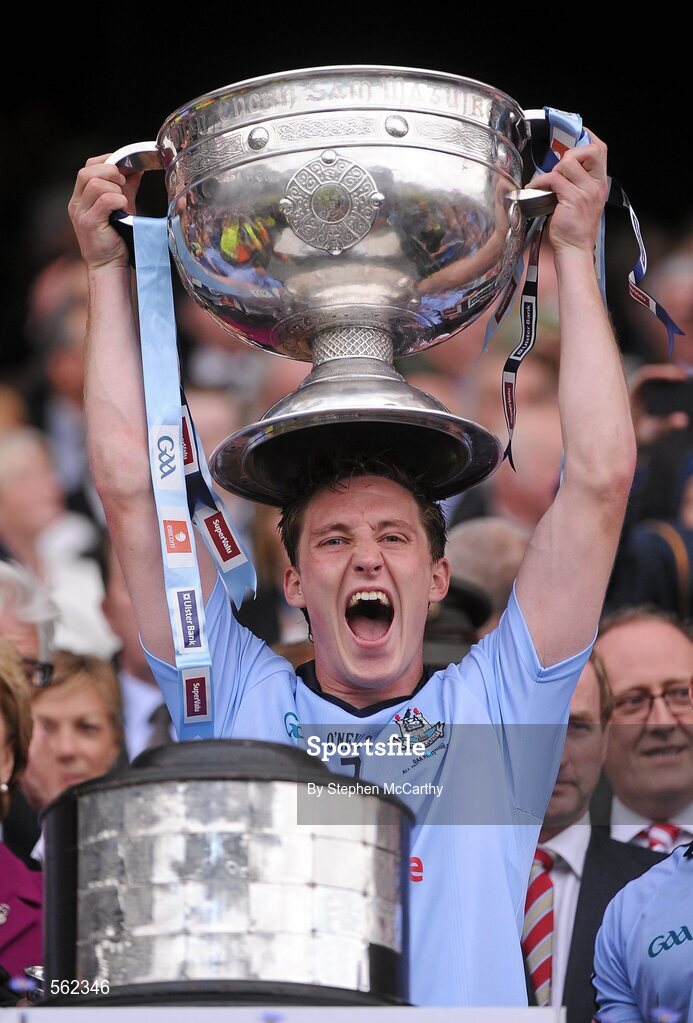 18 September 2011; Kevin Nolan, Dublin, lifts The Sam Maguire Cup. GAA Football All-Ireland Senior Championship Final, Kerry v Dublin, Croke Park, Dublin. Picture credit: Stephen McCarthy / SPORTSFILE