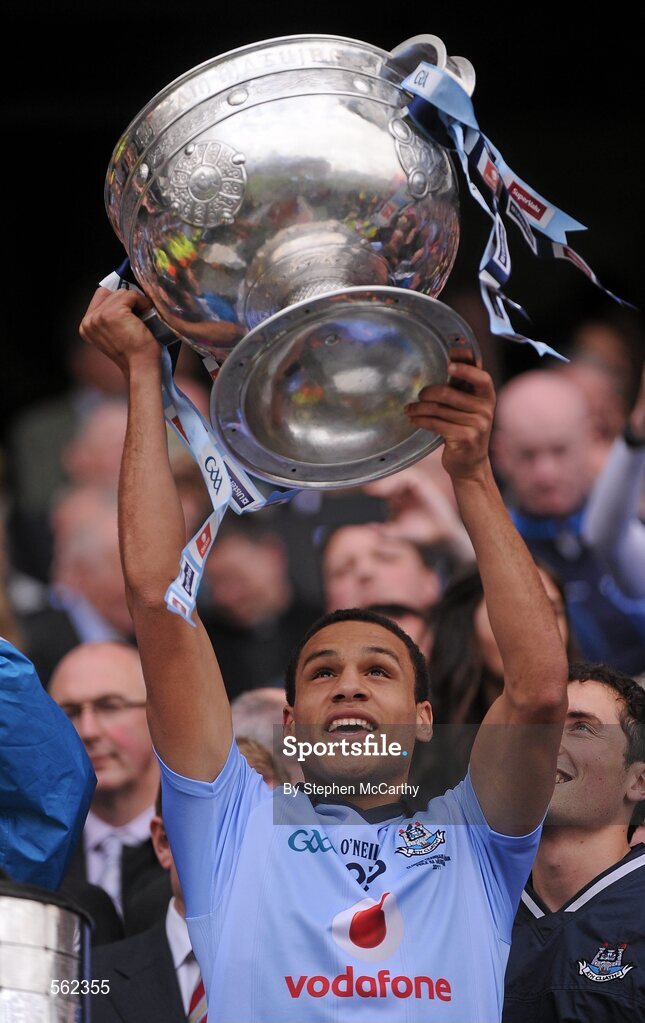18 September 2011; Craig Dias, Dublin, lifts The Sam Maguire Cup. GAA Football All-Ireland Senior Championship Final, Kerry v Dublin, Croke Park, Dublin. Picture credit: Stephen McCarthy / SPORTSFILE