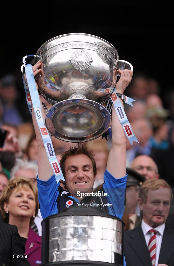 18 September 2011; Paul Griffin, Dublin, lifts The Sam Maguire Cup. GAA Football All-Ireland Senior Championship Final, Kerry v Dublin, Croke Park, Dublin. Picture credit: Stephen McCarthy / SPORTSFILE