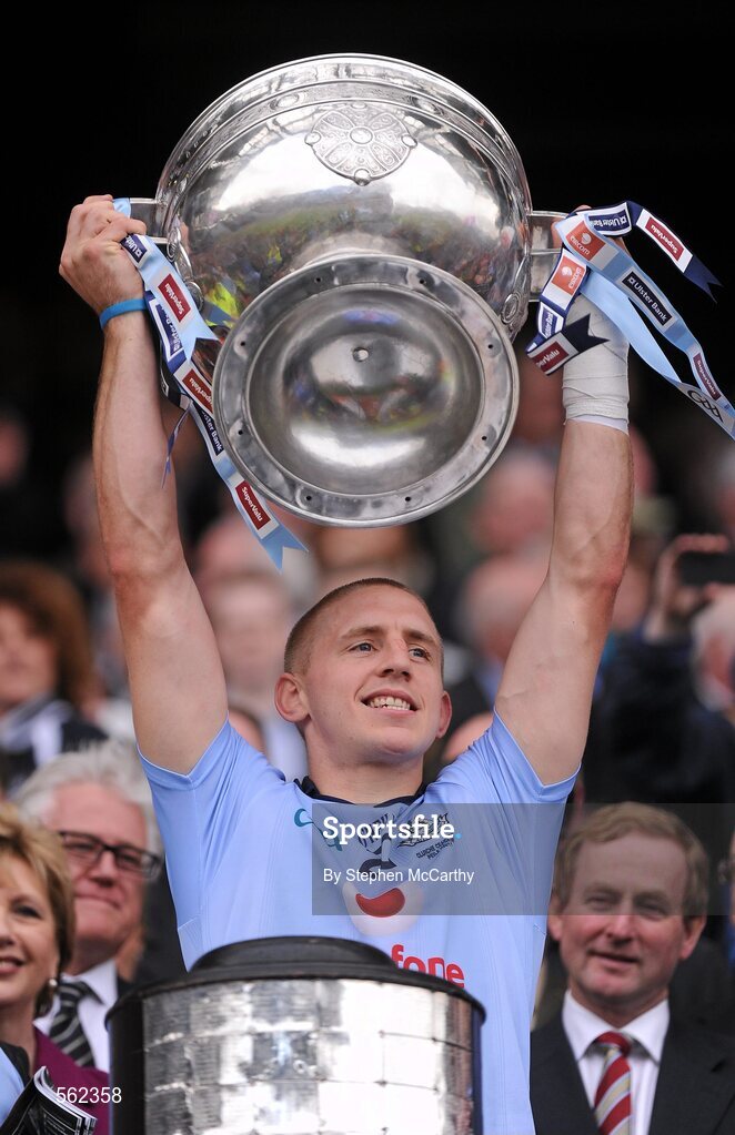 18 September 2011; Eoghan O'Gara, Dublin, lifts The Sam Maguire Cup. GAA Football All-Ireland Senior Championship Final, Kerry v Dublin, Croke Park, Dublin. Picture credit: Stephen McCarthy / SPORTSFILE