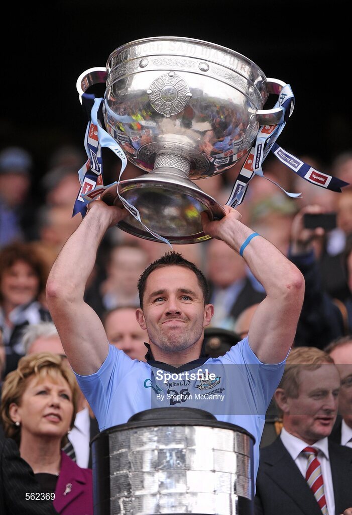 18 September 2011; Declan Lally, Dublin, lifts The Sam Maguire Cup. GAA Football All-Ireland Senior Championship Final, Kerry v Dublin, Croke Park, Dublin. Picture credit: Stephen McCarthy / SPORTSFILE