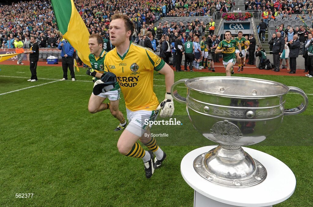 18 September 2011; Darran O'Sullivan, left, and Breandan Kealy, Kerry, runs out on to the pitch past the Sam Maguire cup. GAA Football All-Ireland Senior Championship Final, Kerry v Dublin, Croke Park, Dublin. Photo by Sportsfile