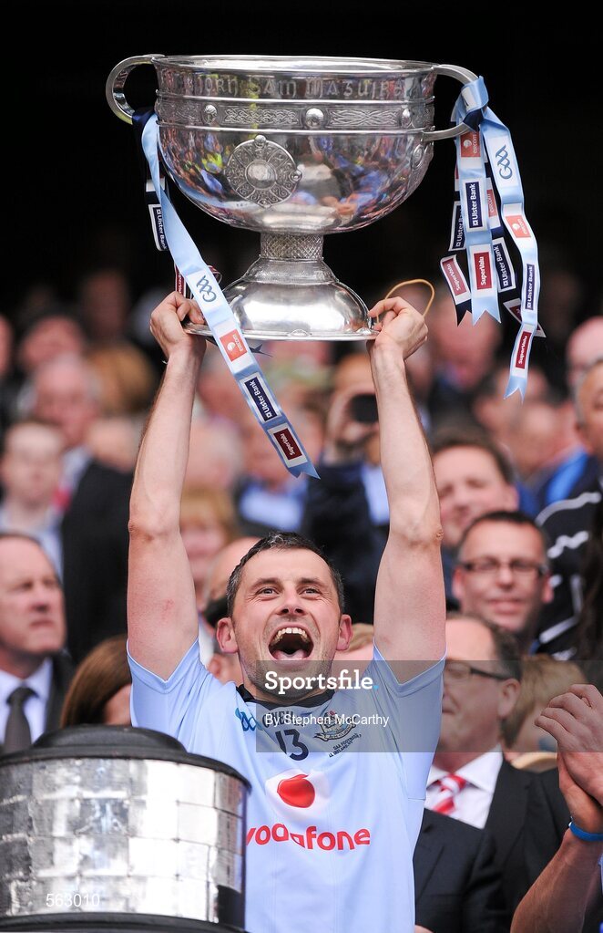 18 September 2011; Alan Brogan, Dublin, lifts The Sam Maguire Cup. GAA Football All-Ireland Senior Championship Final, Kerry v Dublin, Croke Park, Dublin. Picture credit: Stephen McCarthy / SPORTSFILE