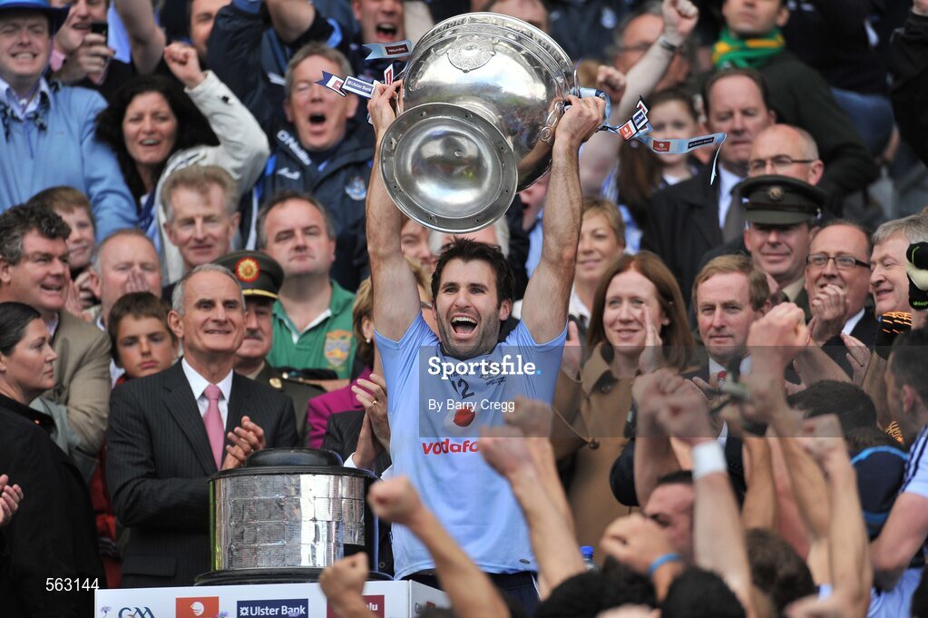 18 September 2011; Dublin captain Bryan Cullen lifts the Sam Maguire cup. GAA Football All-Ireland Senior Championship Final, Kerry v Dublin, Croke Park, Dublin. Picture credit: Barry Cregg / SPORTSFILE