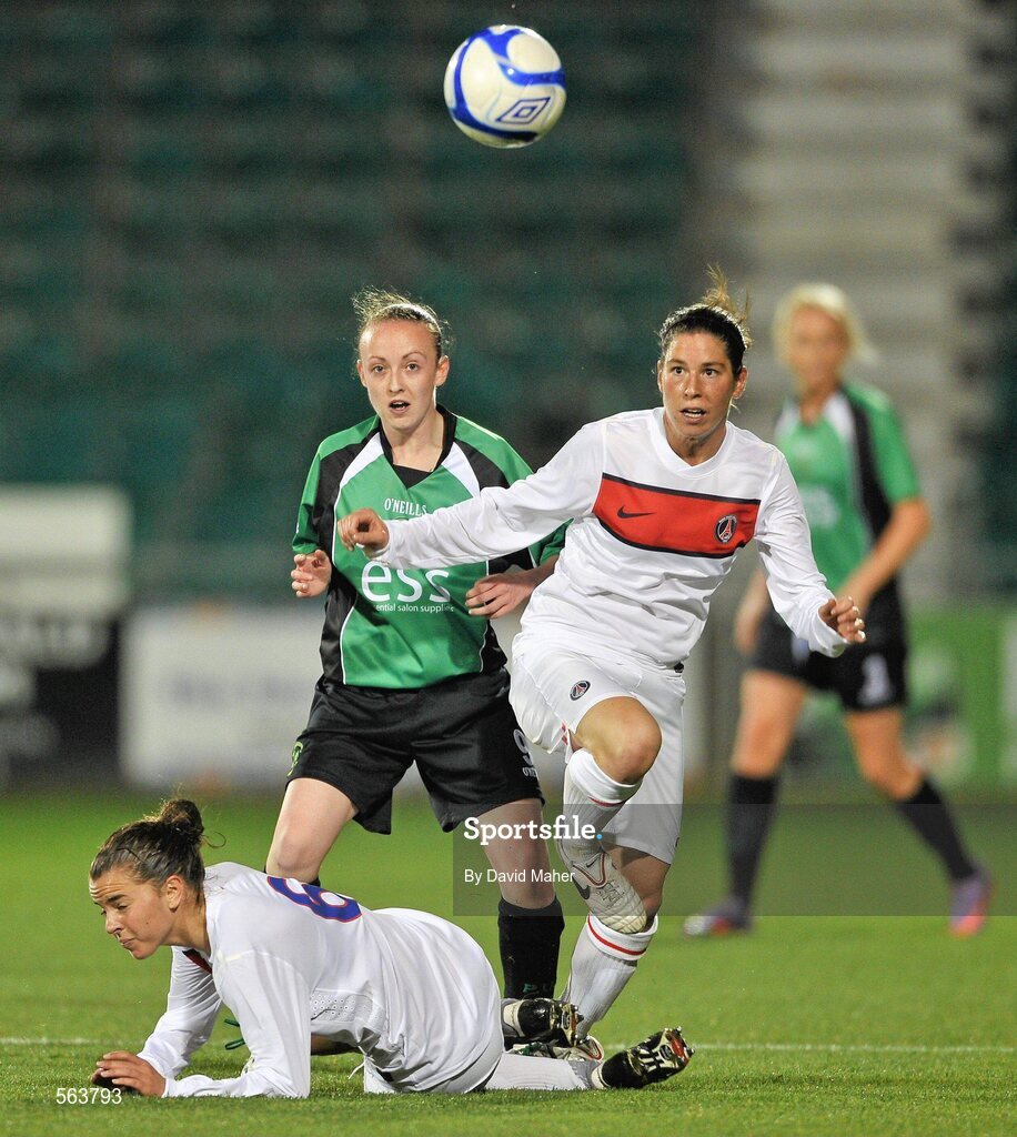 28 September 2011; Wendy McGlone, Peamount United FC, in action against Lea Rubio, left, and Nonna Debonne, Paris St Germain. UEFA Women's Champions League Round of 32, Peamount United FC v Paris St Germain, Tallaght Stadium, Tallaght, Dublin. Picture credit: David Maher / SPORTSFILE