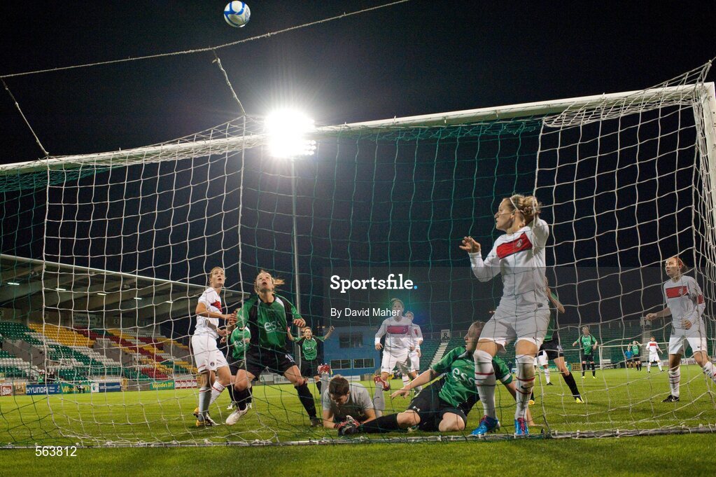 28 September 2011; Peamount United FC's Louise Quinn, right, comes close to scoring as her header just goes over the bar. UEFA Women's Champions League Round of 32, Peamount United FC v Paris St Germain, Tallaght Stadium, Tallaght, Dublin. Picture credit: David Maher / SPORTSFILE