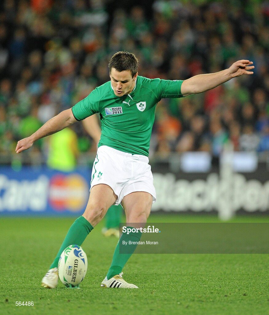 2 October 2011; Jonathan Sexton, Ireland, kicks a penalty. 2011 Rugby World Cup, Pool C, Ireland v Italy, Otago Stadium, Dunedin, New Zealand. Picture credit: Brendan Moran / SPORTSFILE