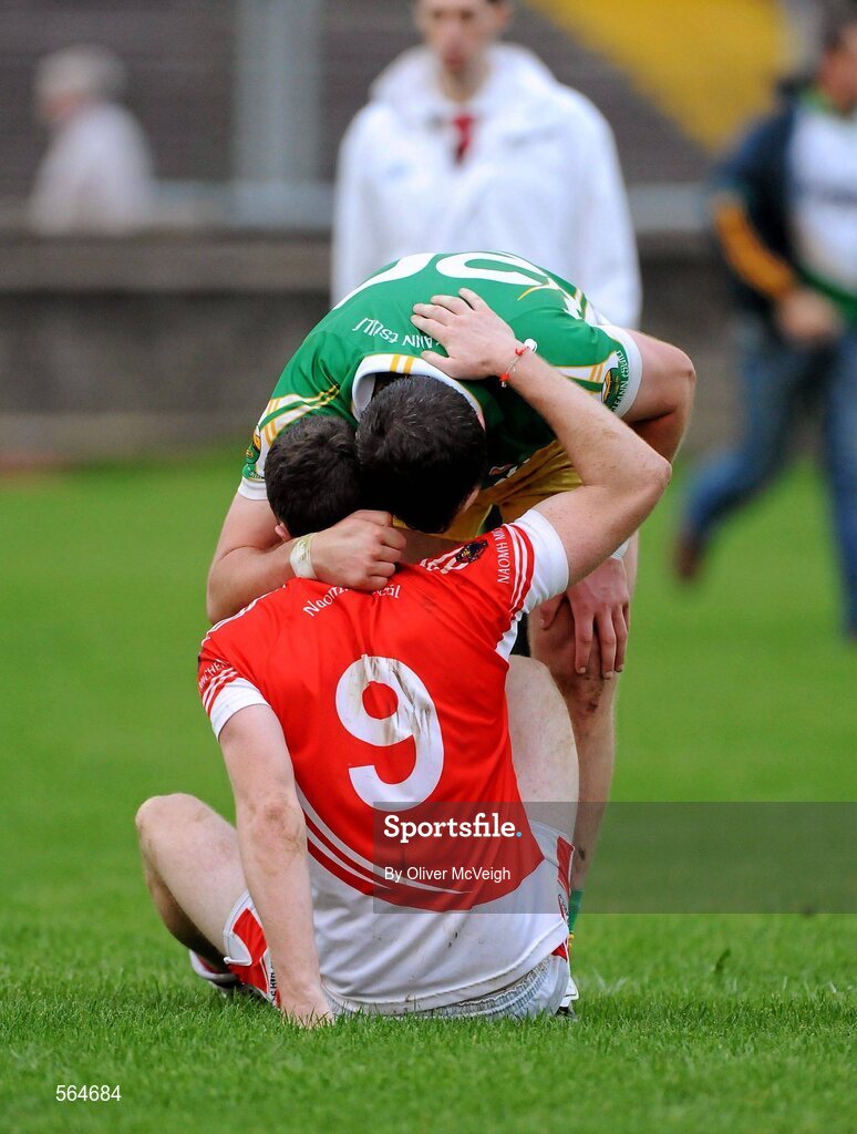 2 October 2011; Michael Murphy, Glenswilly, commiserates with Martin McElhinney, St. Michael's, at the final whistle. Radio Na Gaeltachta Donegal County Senior Football Championship Final, Glenswilly v St. Michael's, MacCumhaill Park, Ballybofey, Co. Donegal. Picture credit: Oliver McVeigh / SPORTSFILE