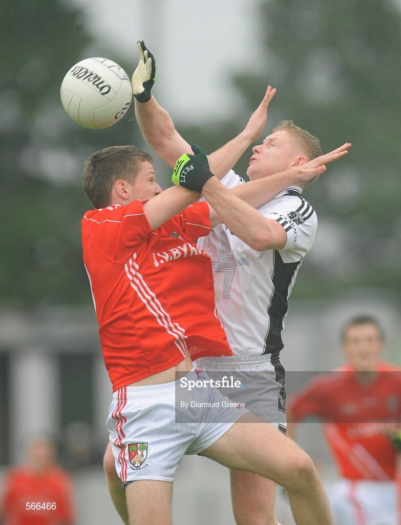 9 October 2011; Ciaran Hurley, Edenderry, in action Peter Flanagan, Clara. Tullamore Court Hotel Senior Football Final, Clara v Edenderry, O'Connor Park, Tullamore, Co. Offaly. Picture credit: Diarmuid Greene / SPORTSFILE