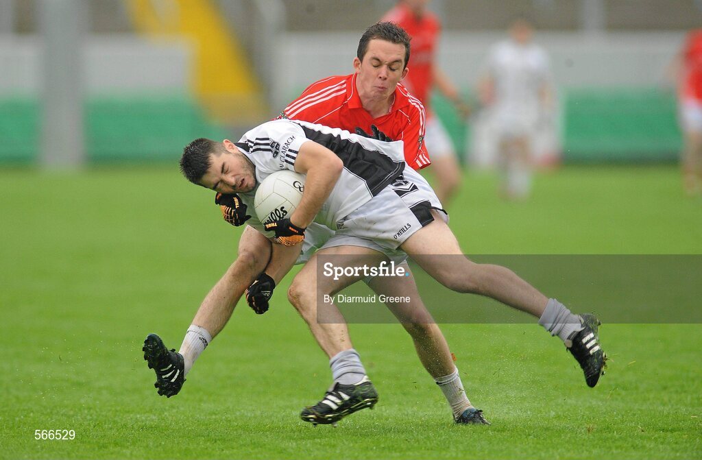 9 October 2011; Darren Kelly, Clara, in action against Diarmuid Meleady, Edenderry. Tullamore Court Hotel Senior Football Final, Clara v Edenderry, O'Connor Park, Tullamore, Co. Offaly. Picture credit: Diarmuid Greene / SPORTSFILE