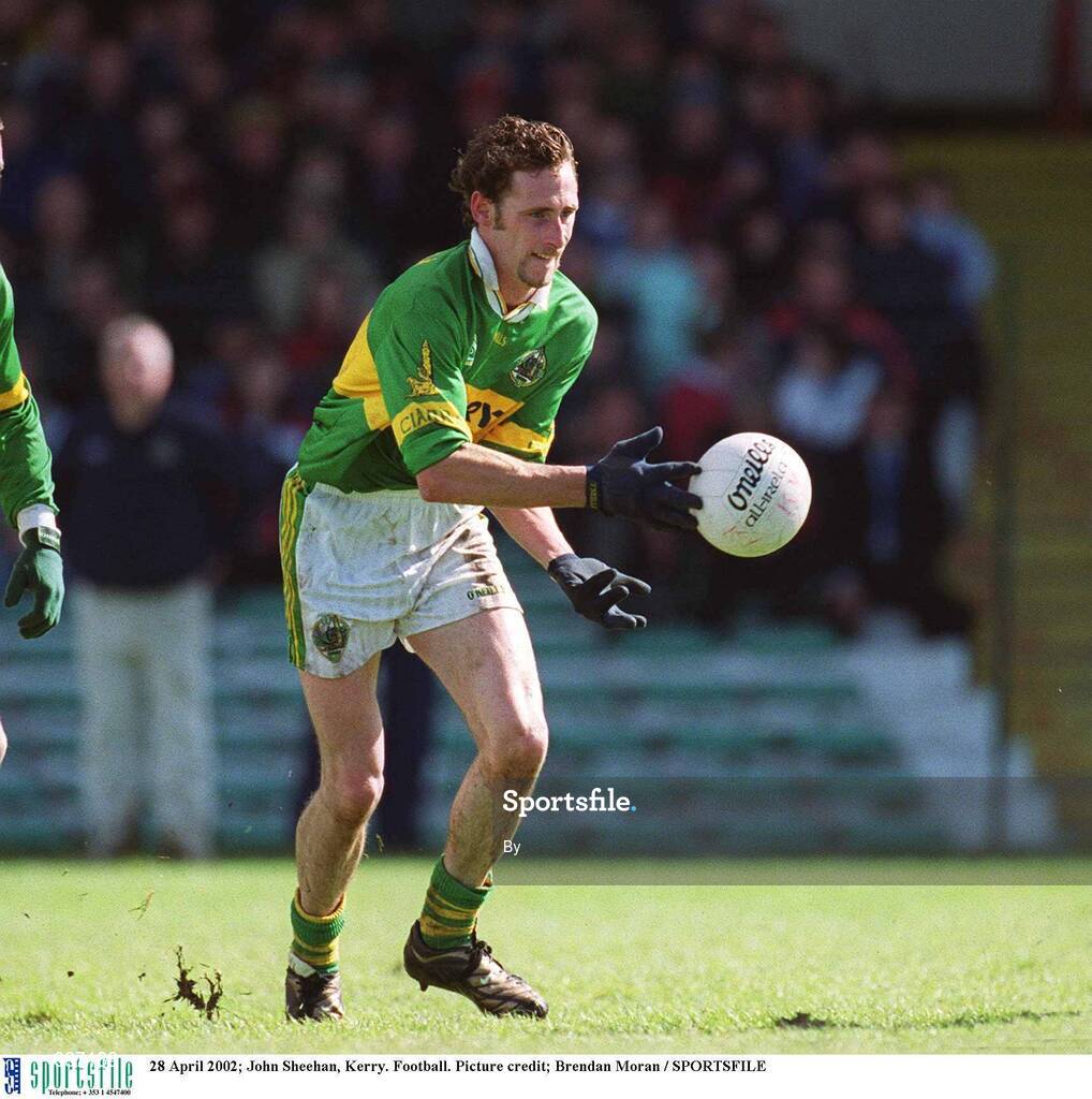 28 April 2002; John Sheehan, Kerry. Football. Picture credit; Brendan Moran / SPORTSFILE