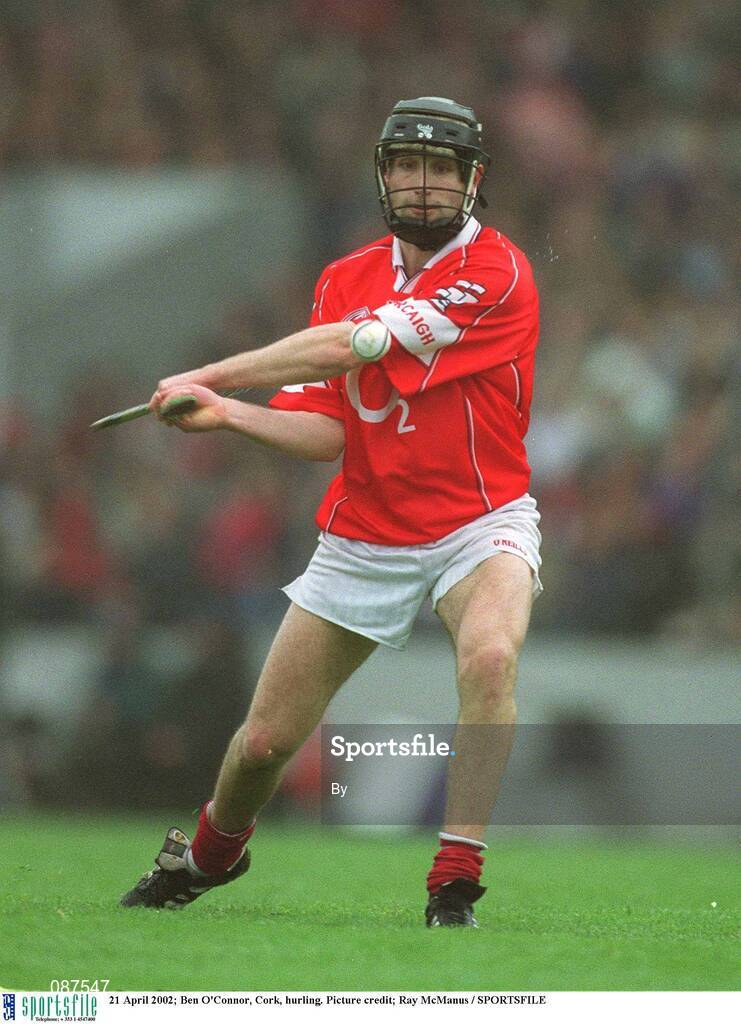 21 April 2002; Ben O'Connor, Cork, hurling. Picture credit; Ray McManus / SPORTSFILE