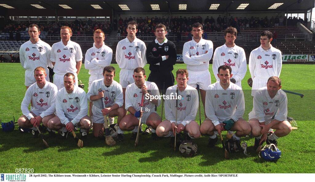 28 April 2002; The Kildare team. Westmeath v Kildare, Leinster Senior Hurling Championship, Cusack Park, Mullingar. Picture credit; Aoife Rice / SPORTSFILE