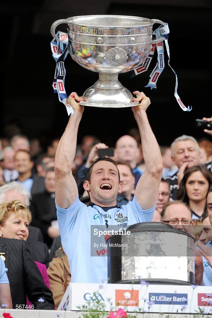 18 September 2011; Denis Bastick, Dublin, lifts the Sam Maguire Cup. GAA Football All-Ireland Senior Championship Final, Kerry v Dublin, Croke Park, Dublin. Picture credit: Ray McManus / SPORTSFILE
