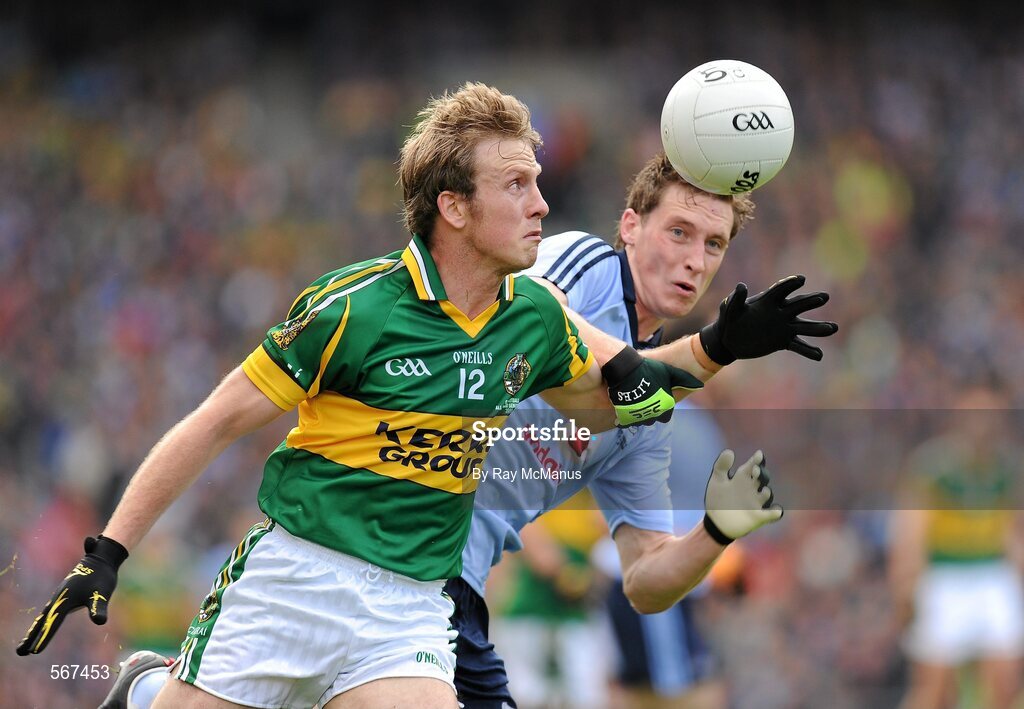 18 September 2011; Donnchadh Walsh, Kerry, in action against Kevin Nolan, Dublin. GAA Football All-Ireland Senior Championship Final, Kerry v Dublin, Croke Park, Dublin. Picture credit: Ray McManus / SPORTSFILE