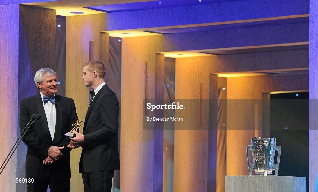 21 October 2011; Kilkenny hurler Henry Shefflin is interviewed by Miichael Lyster after winning his 10th All Star award at the GAA GPA All-Star Awards 2011 sponsored by Opel. National Convention Centre, Dublin. Picture credit: Brendan Moran / SPORTSFILE