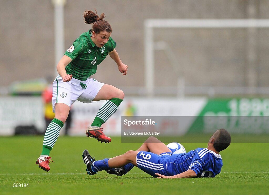 22 October 2011; Niamh Fahey, Republic of Ireland, in action against Adva Tavil, Israel. UEFA Women's Euro 2013 Qualifier, Republic of Ireland v Israel, Tallaght Stadium, Tallaght, Dublin. Picture credit: Stephen McCarthy / SPORTSFILE