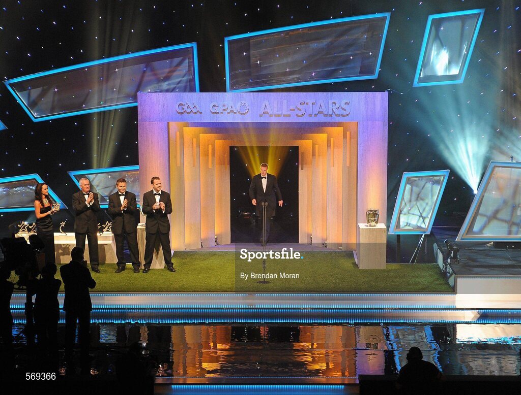 21 October 2011; Kilkenny hurler Henry Shefflin walks out to receive his 10th All Star award at the GAA GPA All-Star Awards 2011 sponsored by Opel. National Convention Centre, Dublin. Picture credit: Brendan Moran / SPORTSFILE