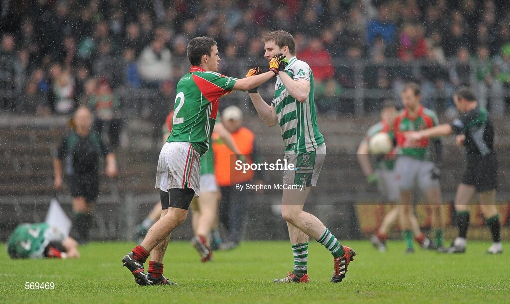 23 October 2011; Fiachra Spellman, Mullingar Shamrocks, and Mark McCallon, Garrycastle, tussle off the ball. Westmeath County Senior Football Championship Final, Garrycastle v Mullingar Shamrocks, Cusack Park, Mullingar, Co. Westmeath. Picture credit: Stephen McCarthy / SPORTSFILE