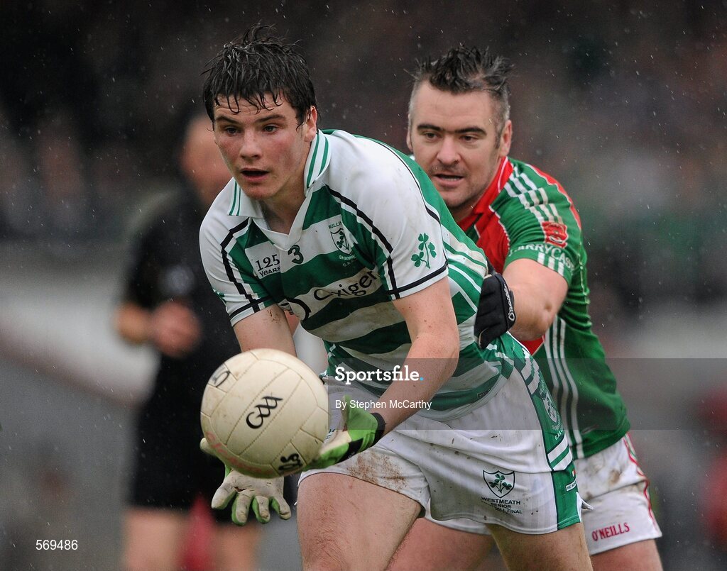 23 October 2011; David Gavin, Mullingar Shamrocks, in action against Patrick Mulvihill, Garrycastle. Westmeath County Senior Football Championship Final, Garrycastle v Mullingar Shamrocks, Cusack Park, Mullingar, Co. Westmeath. Picture credit: Stephen McCarthy / SPORTSFILE