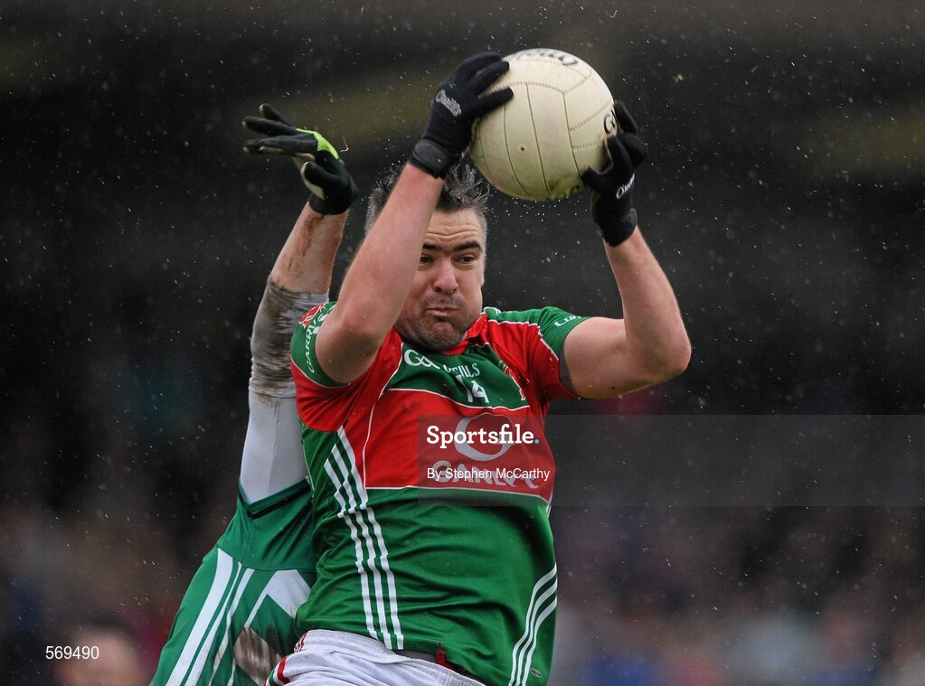 23 October 2011; Patrick Mulvihill, Garrycastle, in action against David Miller, Mullingar Shamrocks. Westmeath County Senior Football Championship Final, Garrycastle v Mullingar Shamrocks, Cusack Park, Mullingar, Co. Westmeath. Picture credit: Stephen McCarthy / SPORTSFILE