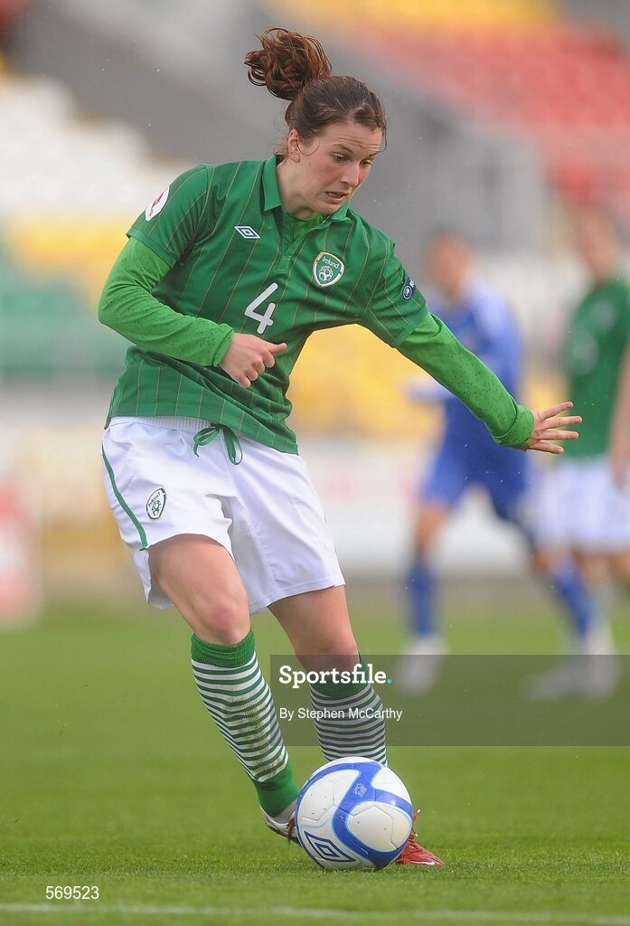 22 October 2011; Niamh Fahey, Republic of Ireland. UEFA Women's Euro 2013 Qualifier, Republic of Ireland v Israel, Tallaght Stadium, Tallaght, Dublin. Picture credit: Stephen McCarthy / SPORTSFILE